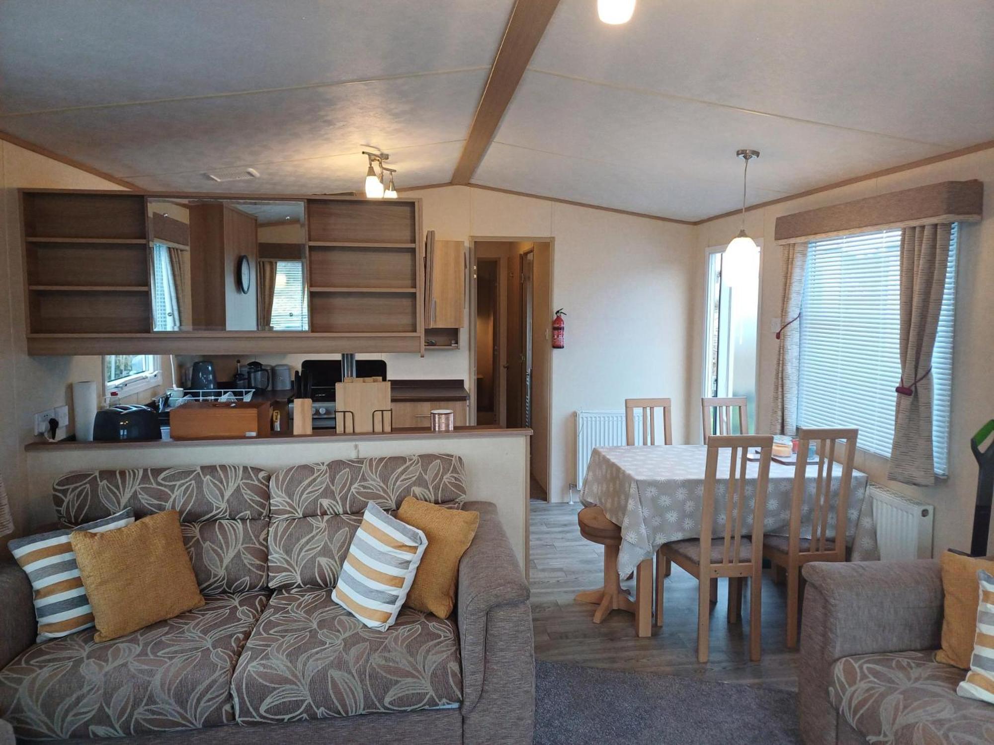 The Highlander Apartment Tain Luaran gambar
